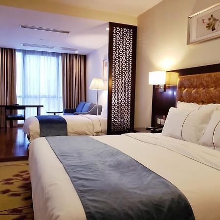 Benjoy Hotel - Jinqiao Branch Шанхай Экстерьер фото