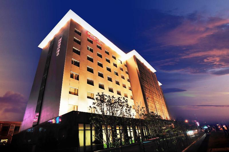Benjoy Hotel - Jinqiao Branch Шанхай Экстерьер фото