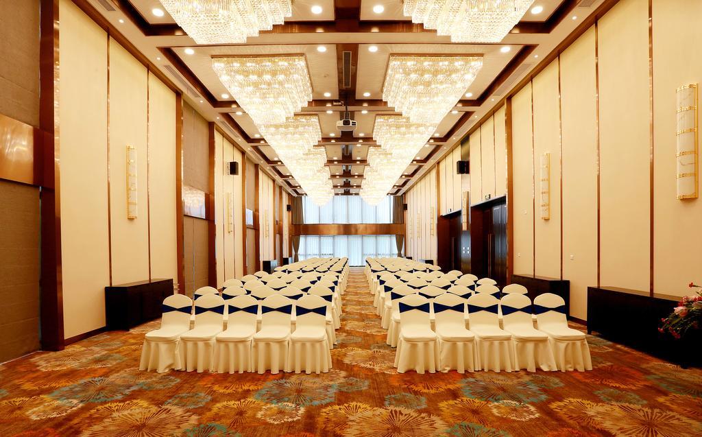 Benjoy Hotel - Jinqiao Branch Шанхай Экстерьер фото