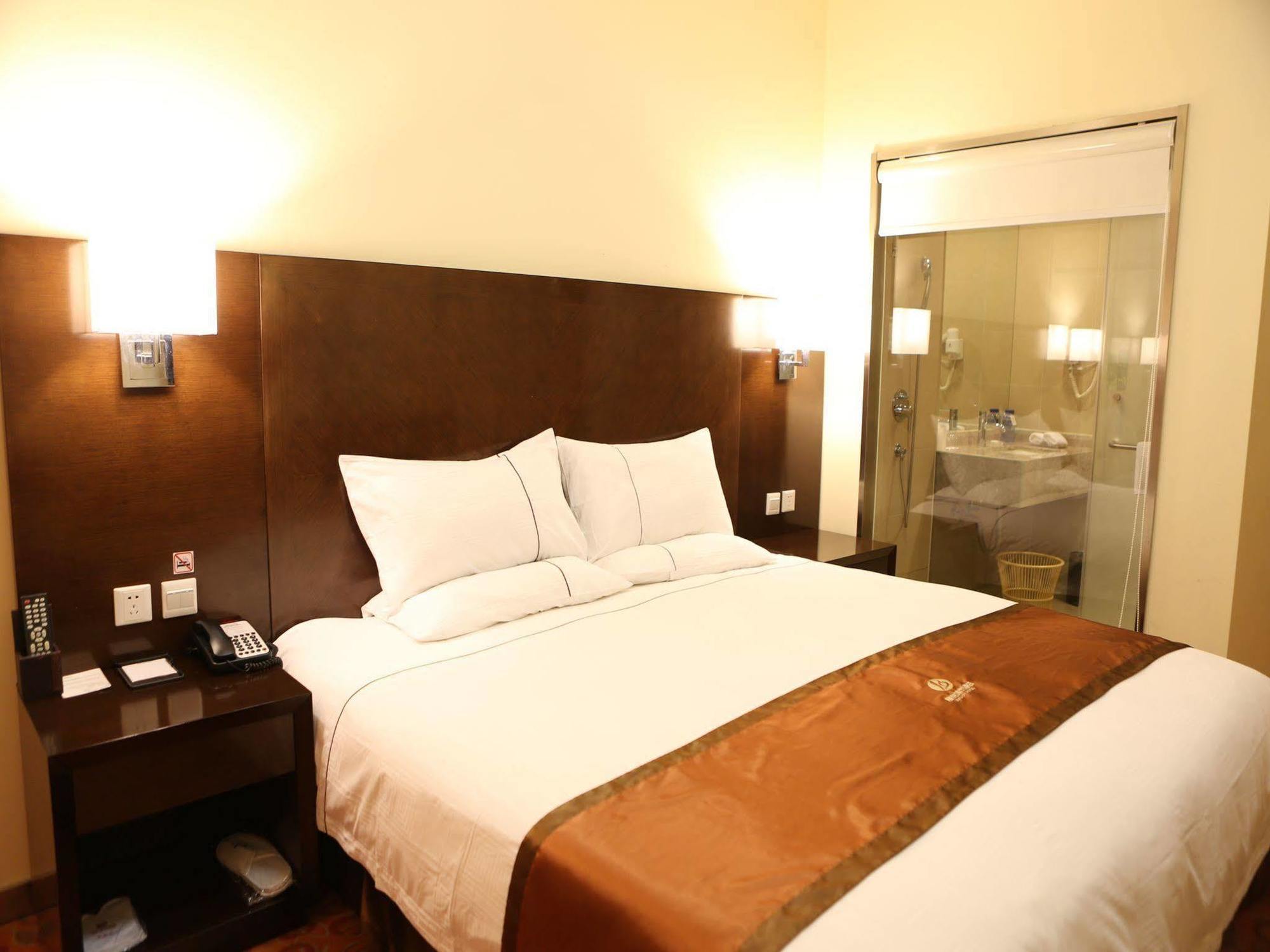 Benjoy Hotel - Jinqiao Branch Шанхай Экстерьер фото