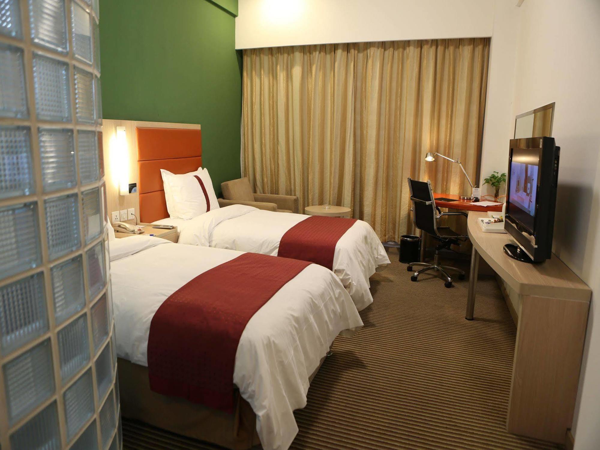 Benjoy Hotel - Jinqiao Branch Шанхай Экстерьер фото