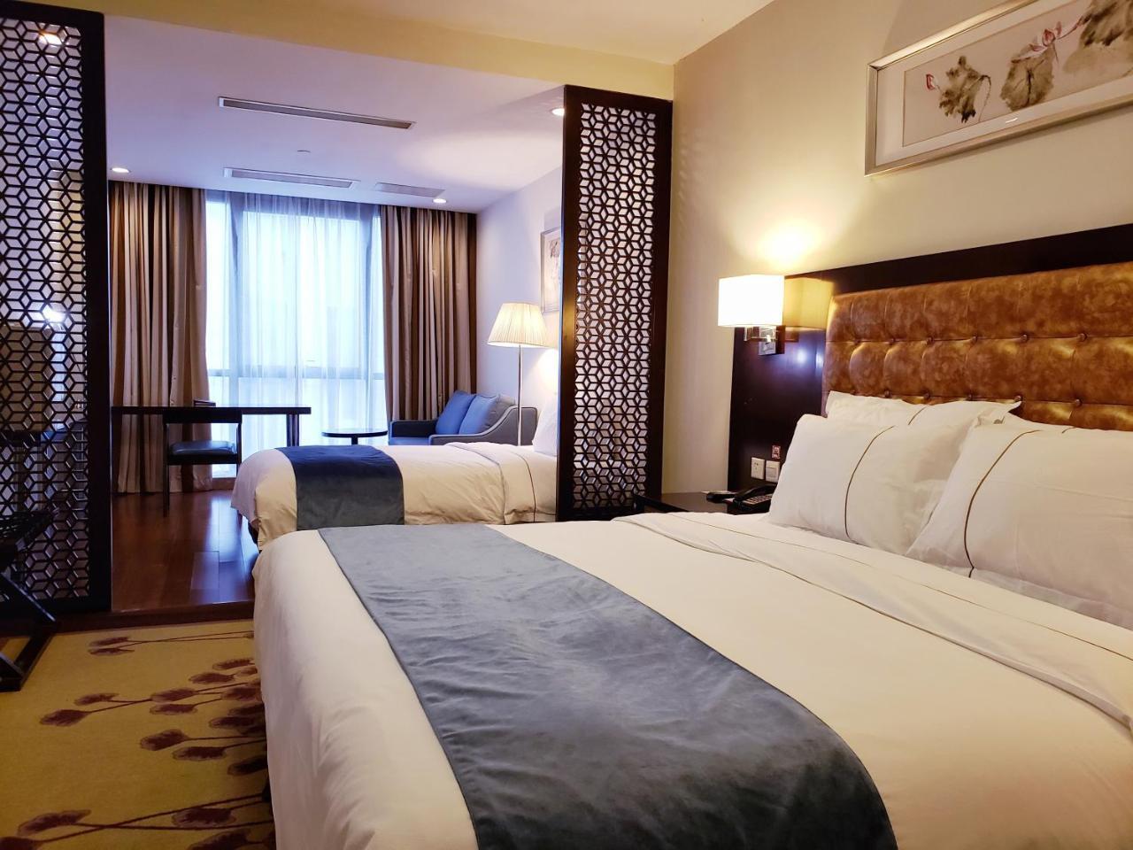 Benjoy Hotel - Jinqiao Branch Шанхай Экстерьер фото