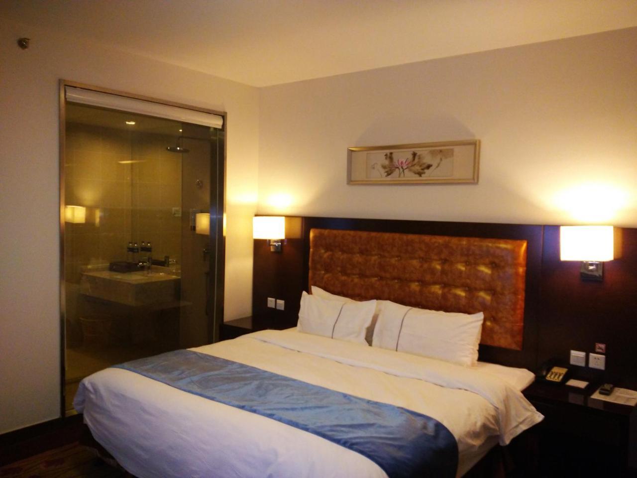 Benjoy Hotel - Jinqiao Branch Шанхай Экстерьер фото