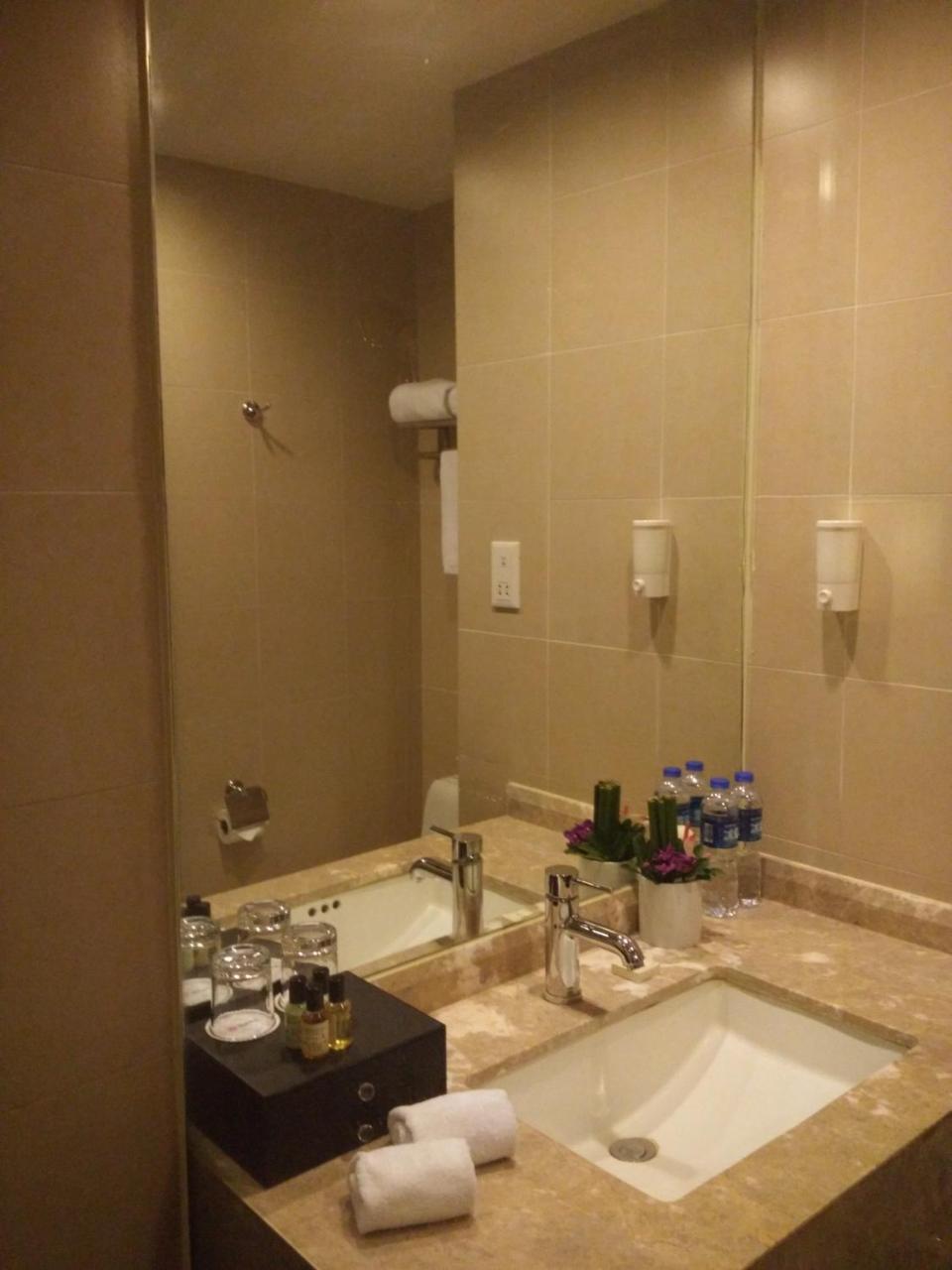 Benjoy Hotel - Jinqiao Branch Шанхай Экстерьер фото